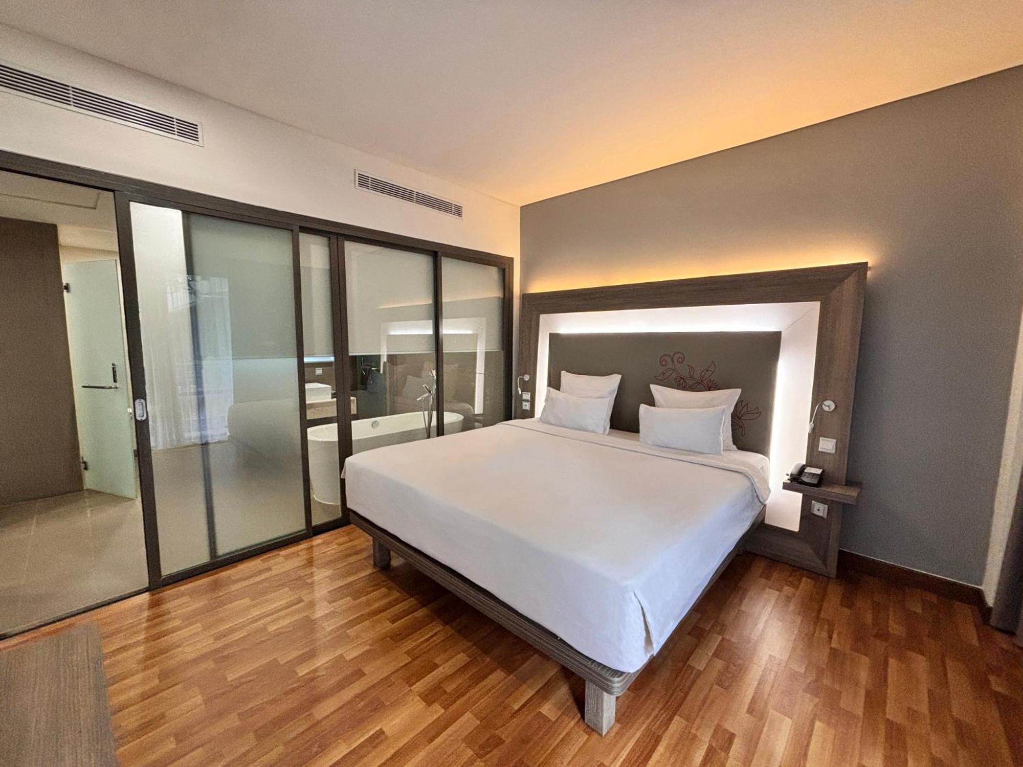 Novotel Banjarmasin Airport Banjarbaru Dış mekan fotoğraf