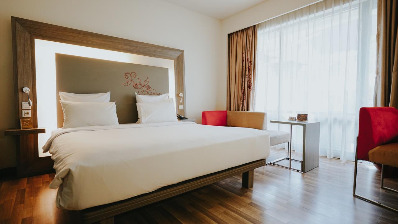Novotel Banjarmasin Airport Banjarbaru Dış mekan fotoğraf