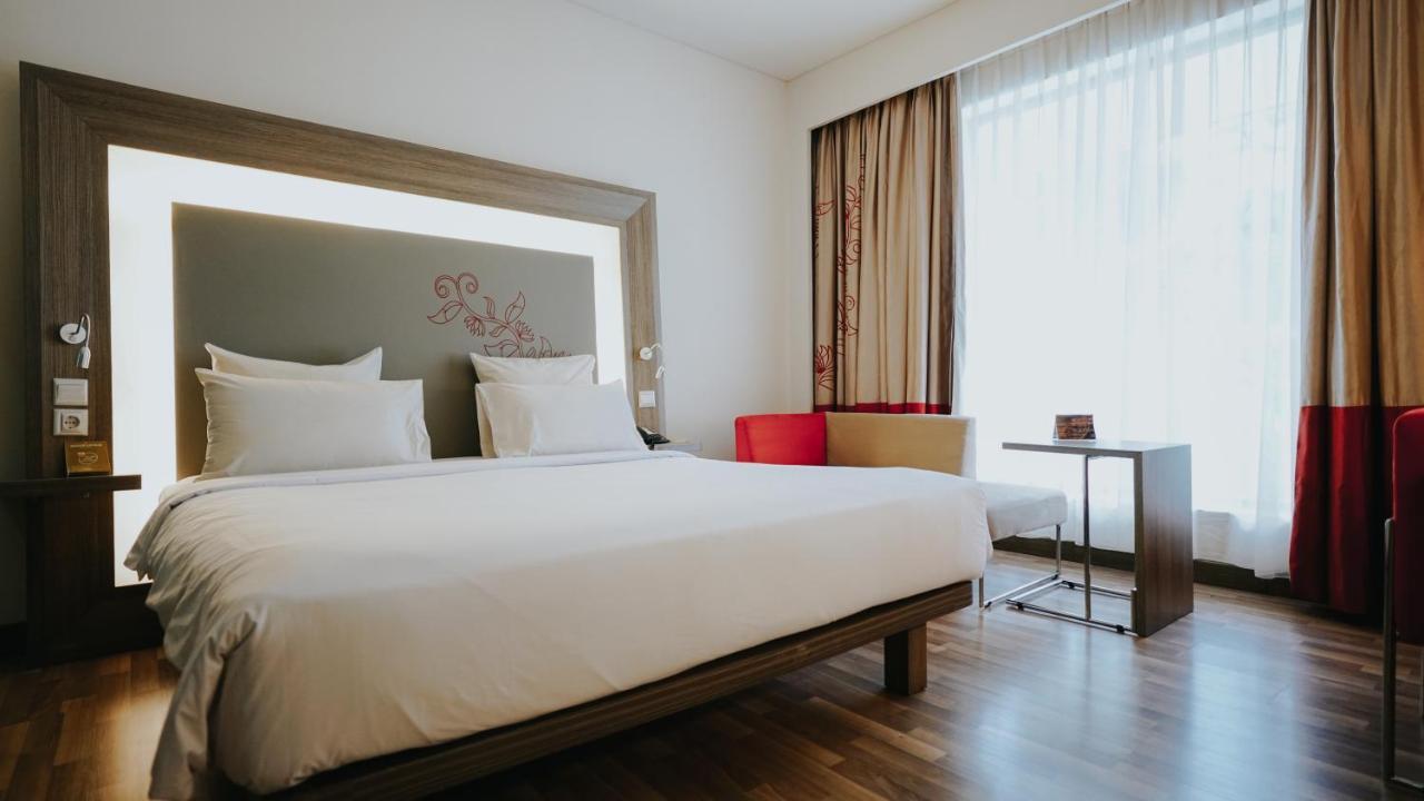 Novotel Banjarmasin Airport Banjarbaru Dış mekan fotoğraf