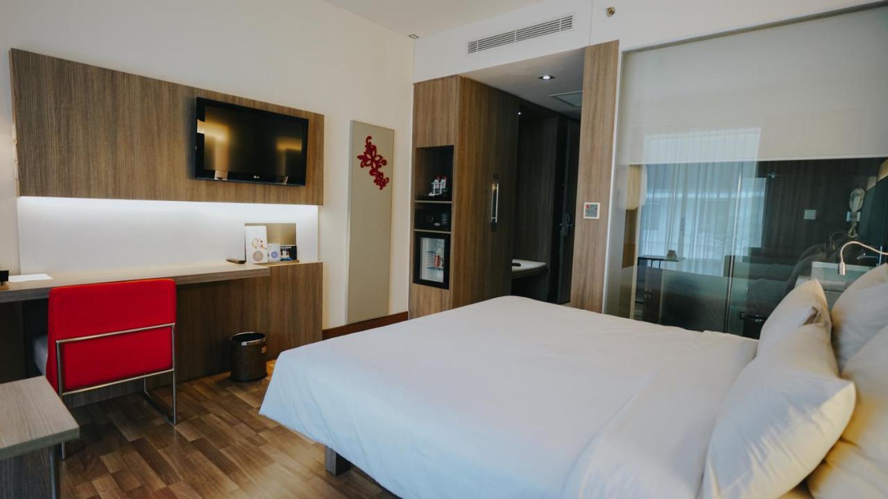 Novotel Banjarmasin Airport Banjarbaru Dış mekan fotoğraf